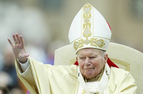 Franciszek wyjaśnia „anegdotę” i oczyszcza Jana Pawła II